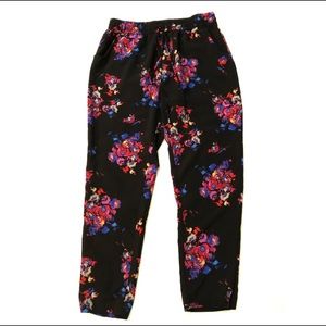 Natural fit black trousers with red floral details